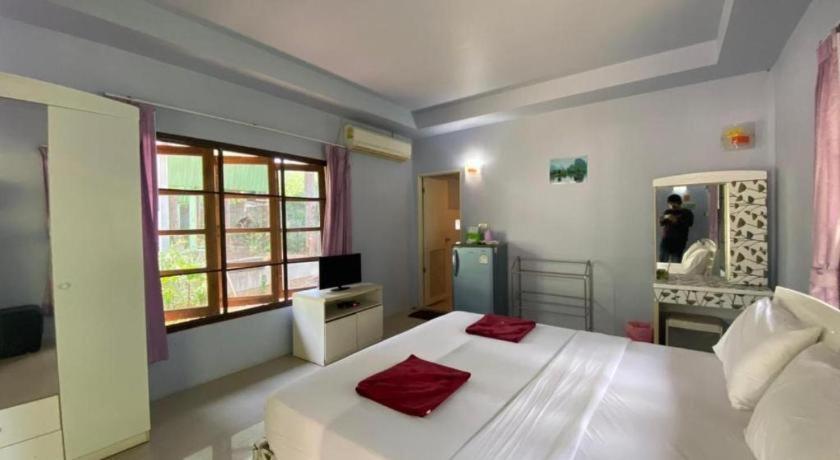 Oyo 966 Boss Khaoyai Hotel Banbungtöj Kültér fotó