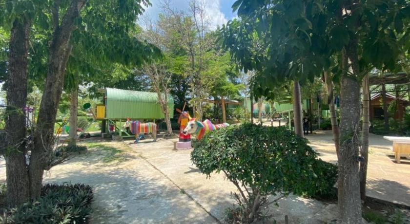 Oyo 966 Boss Khaoyai Hotel Banbungtöj Kültér fotó
