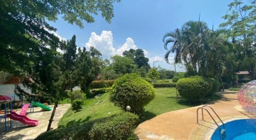 Oyo 966 Boss Khaoyai Hotel Banbungtöj Kültér fotó