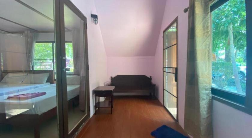 Oyo 966 Boss Khaoyai Hotel Banbungtöj Kültér fotó