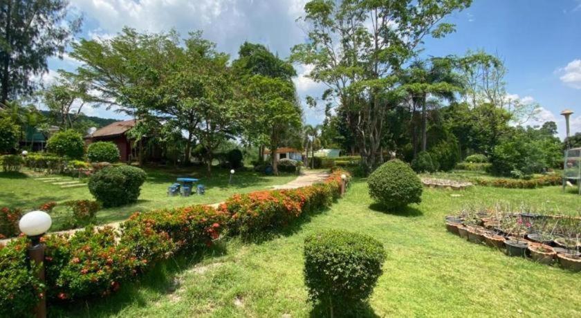 Oyo 966 Boss Khaoyai Hotel Banbungtöj Kültér fotó