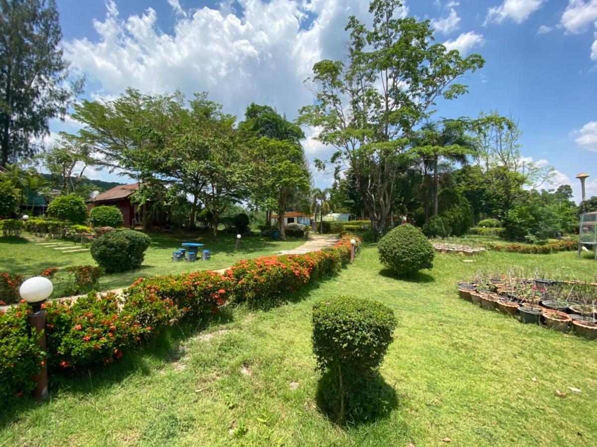 Oyo 966 Boss Khaoyai Hotel Banbungtöj Kültér fotó