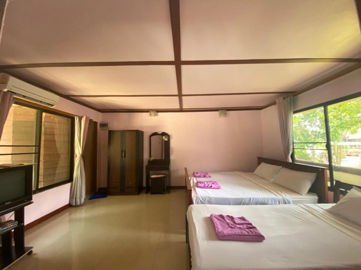 Oyo 966 Boss Khaoyai Hotel Banbungtöj Kültér fotó
